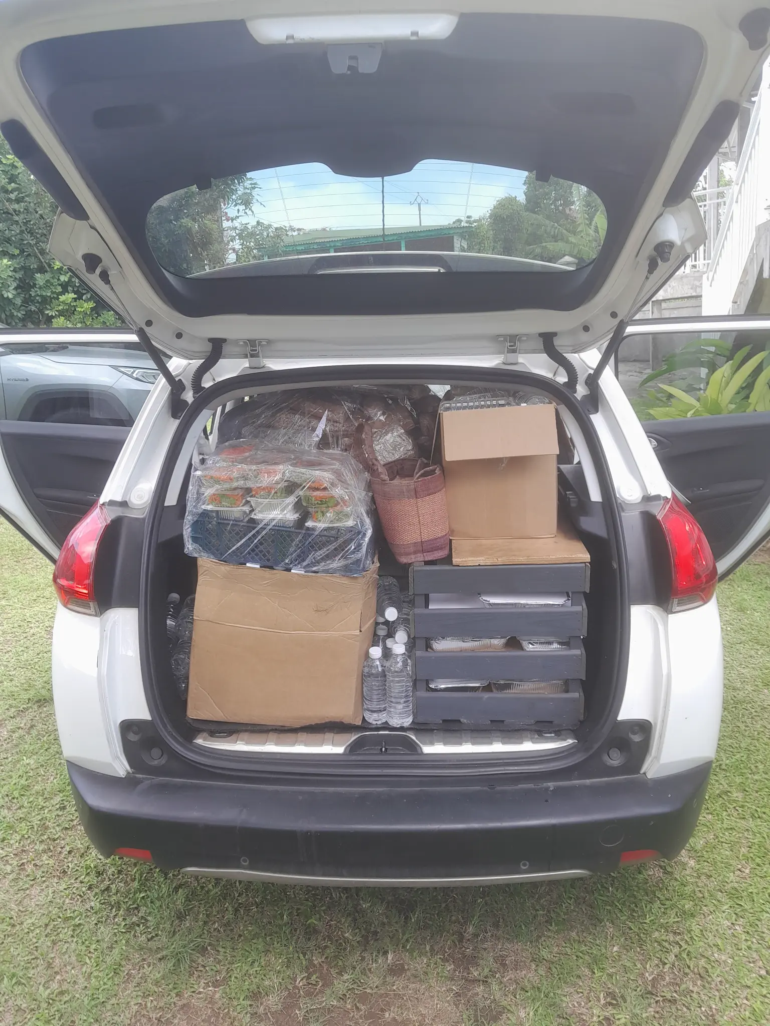 Distribution de colis - Véhicule chargé
